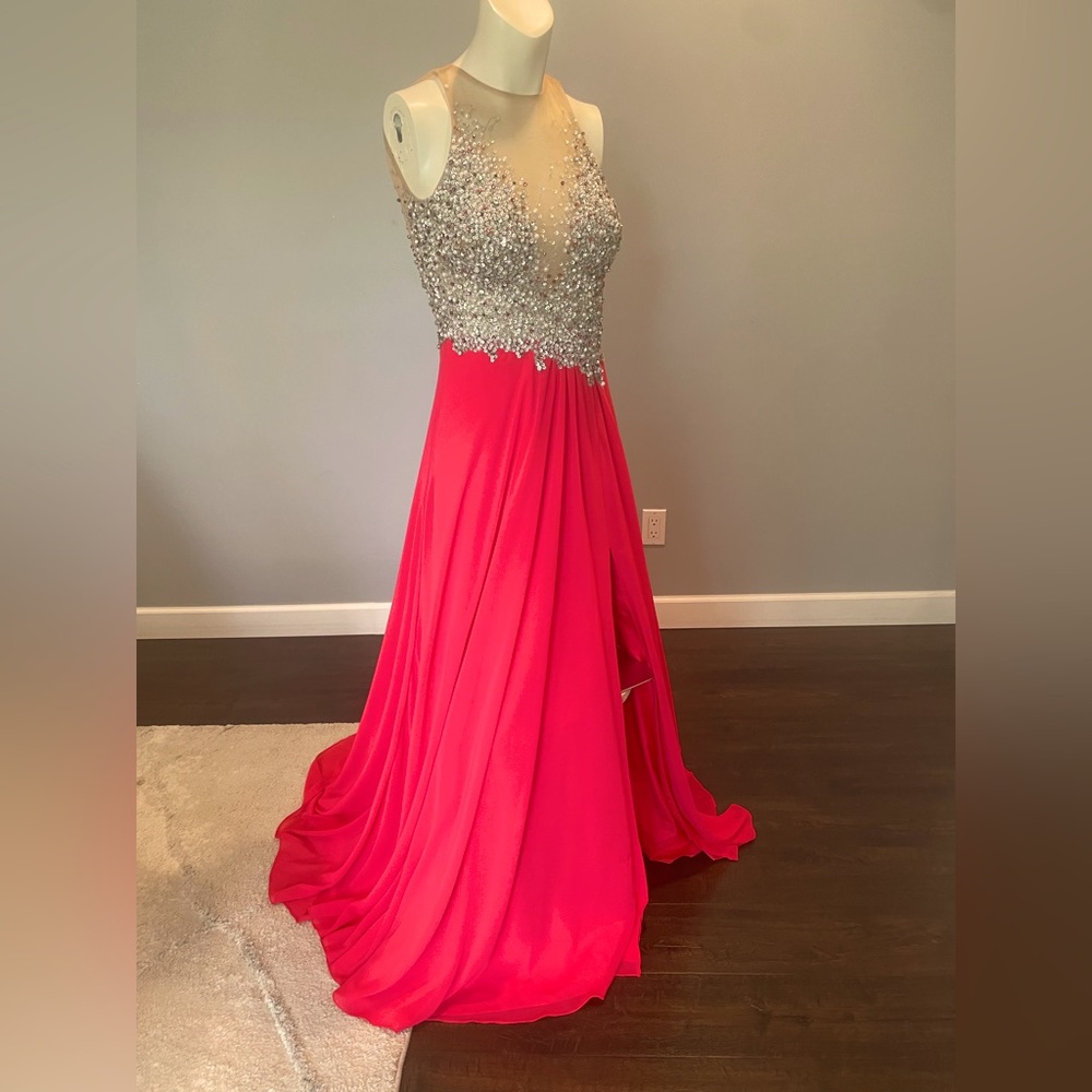 Prom dress , pink , sleeveless, brand new